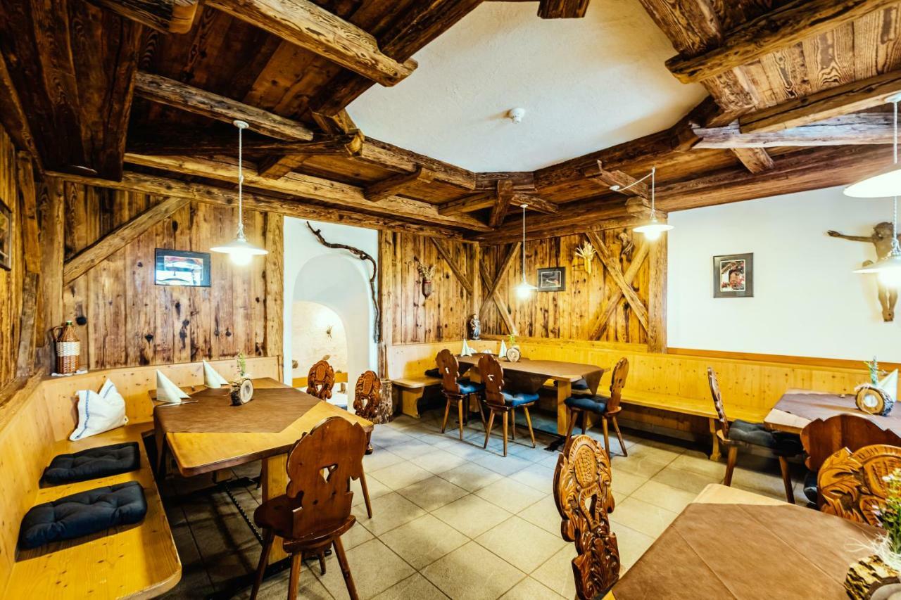 Gasthof Teiser Stern Funes  Luaran gambar